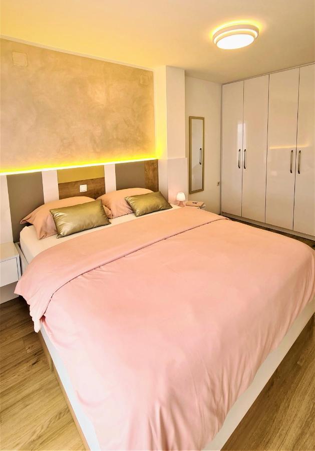 Apartment Karamarko มาลินสกา ภายนอก รูปภาพ
